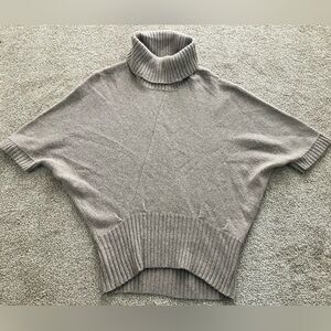 Banana Republic Wool Blend XS‎ Tan Short-Sleeved Cowl Neck Poncho Sweater